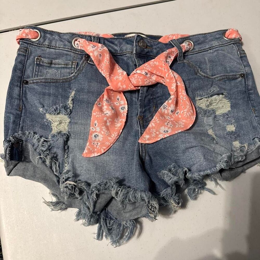 Altar-d-state Women's multi Shorts